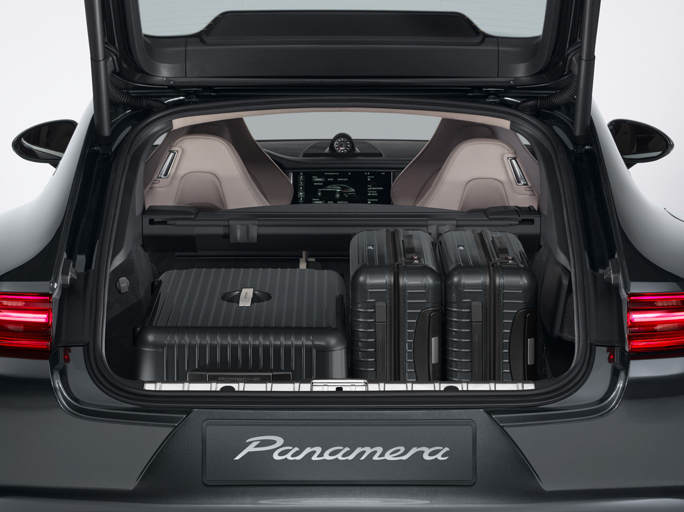 Porsche Suitcases Kemper Kommunikation für Porsche